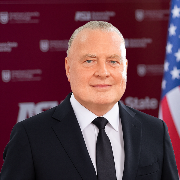 Dr. Piotr Ney